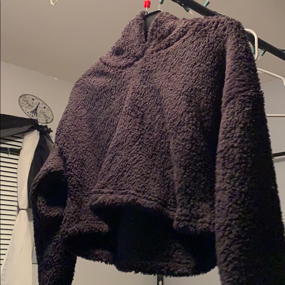 black cropped bodies